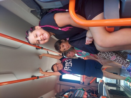 Trije tedni razigranega otroškega smeha – zaključek Ravensko razgibanega poletja (3)